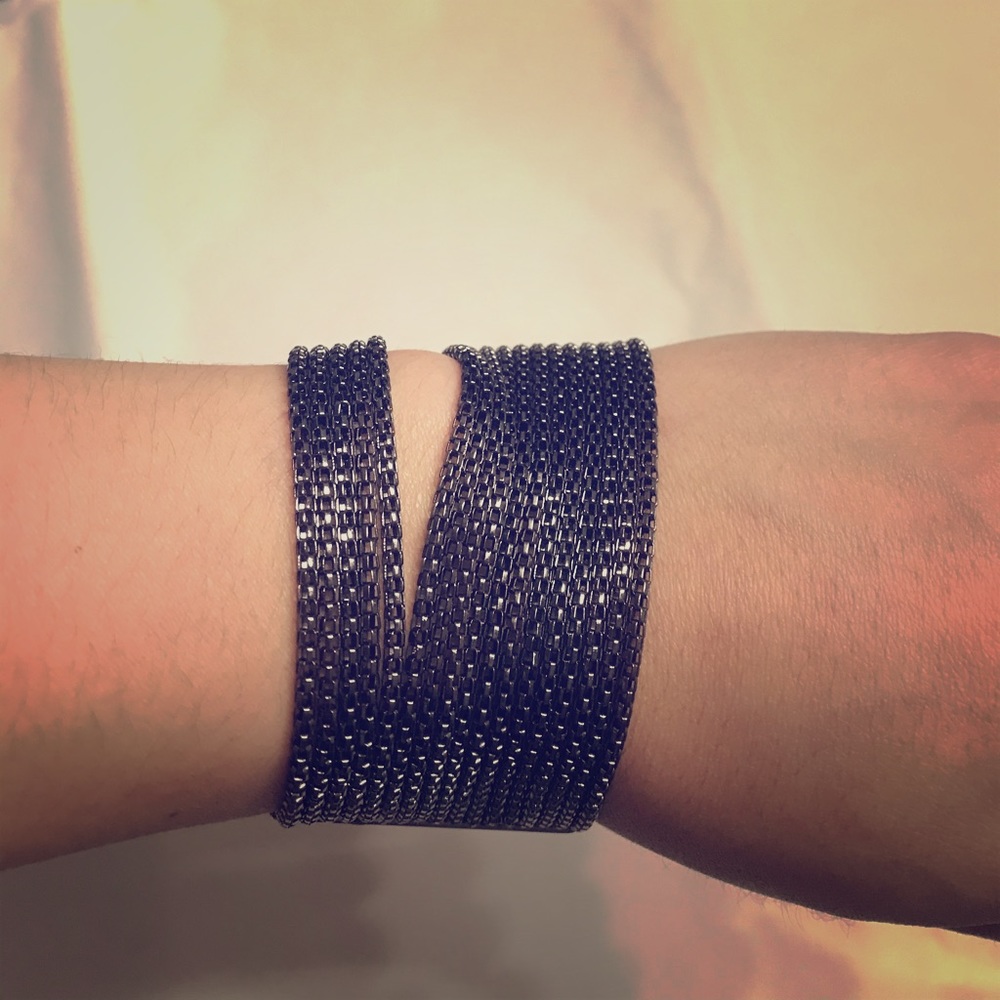 Chain link bracelet.